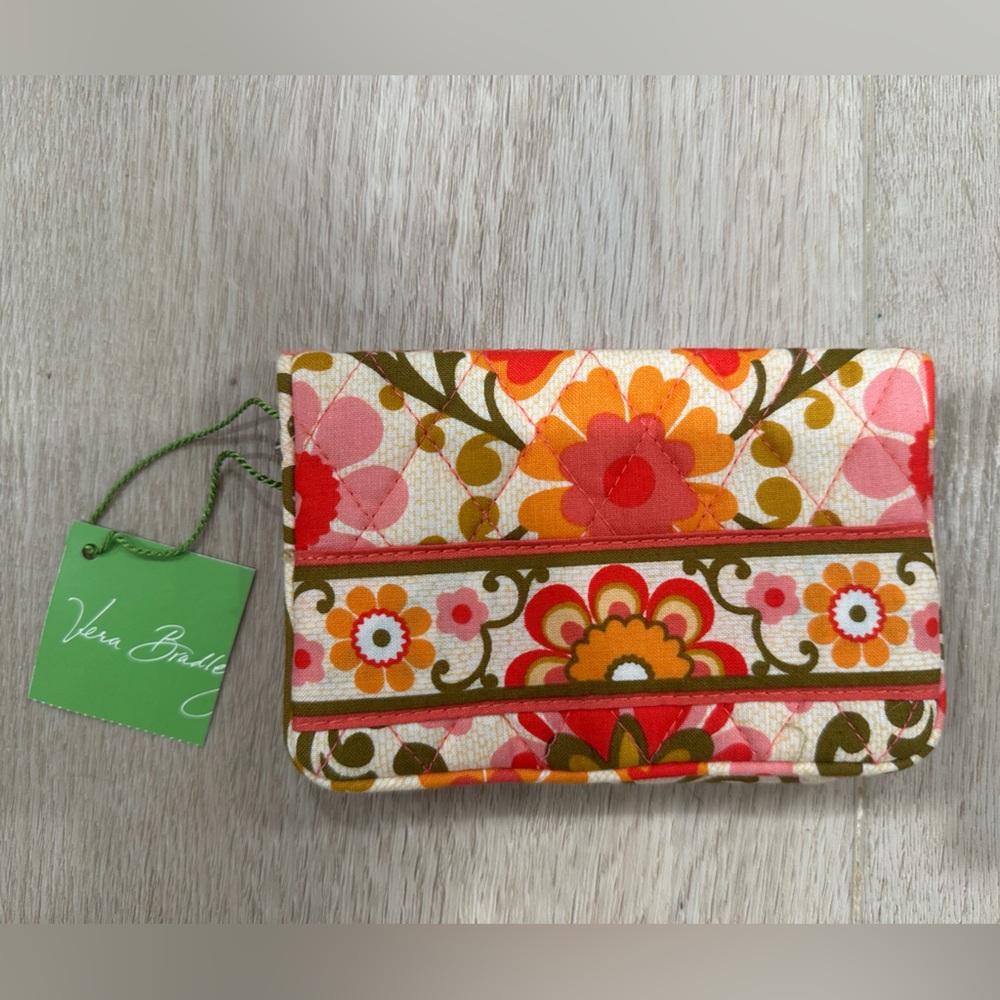Vera Bradley Retired One for the Money wallet in Folkloric - New w/tags